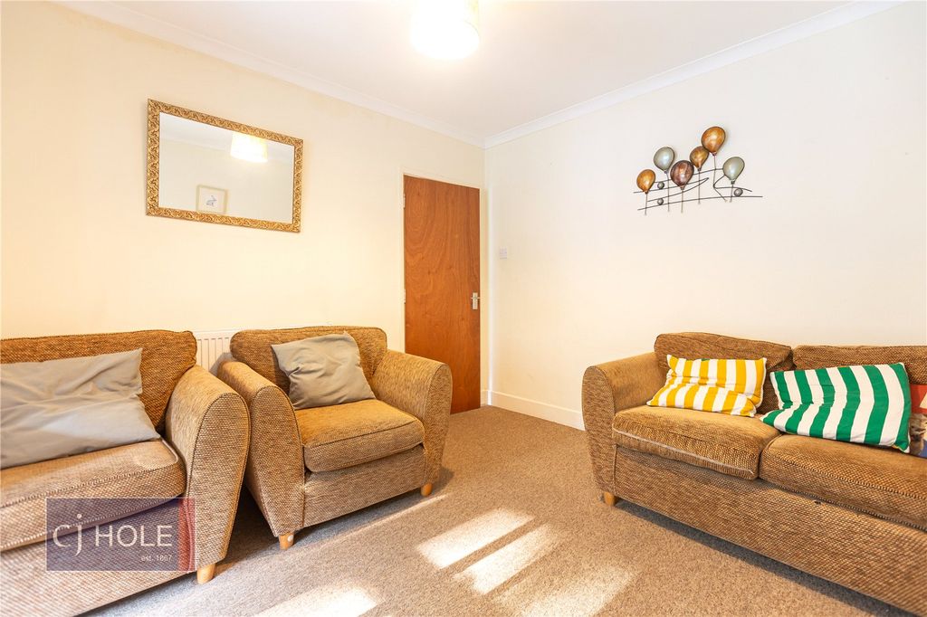 Property photo 2 of 17 Picture No. 39