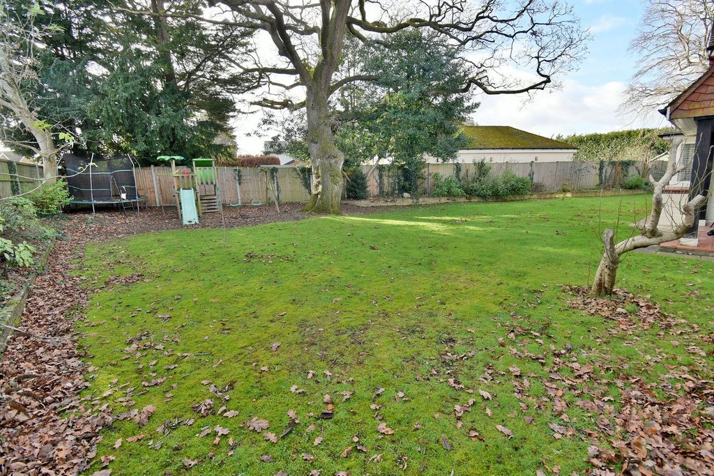 Property photo 3 of 23