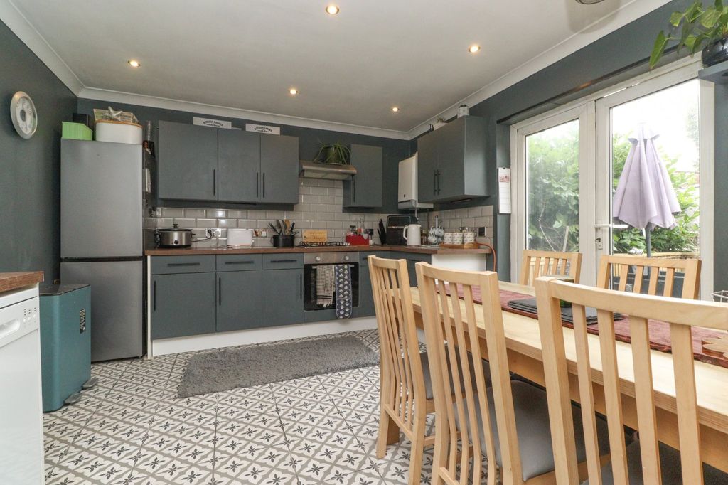 Property photo 2 of 10 Picture 2