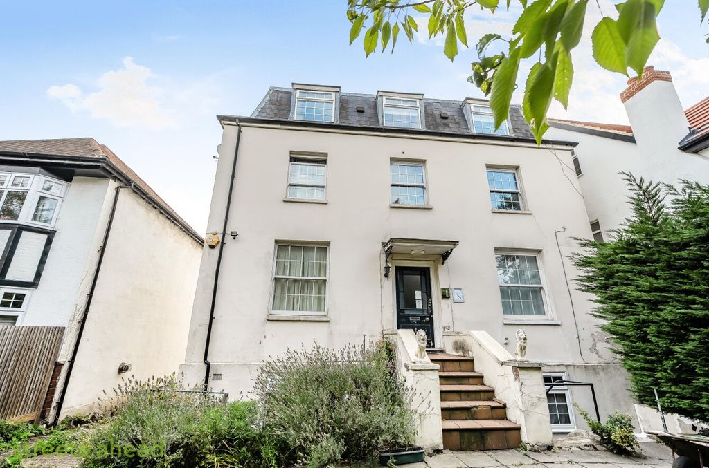 Property photo 1 of 9 B173254d-Ad34-497...