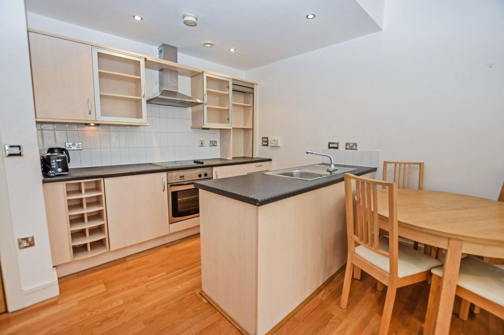 Property photo 3 of 12 Picture No. 06