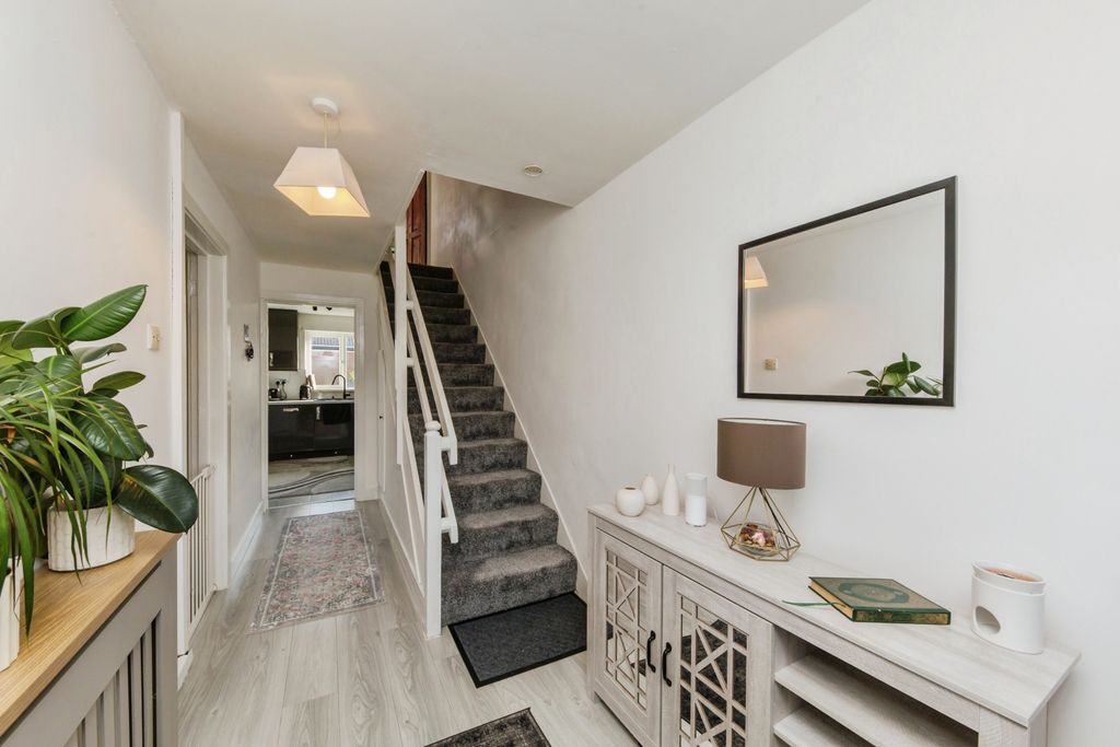 Property photo 2 of 17 Photography