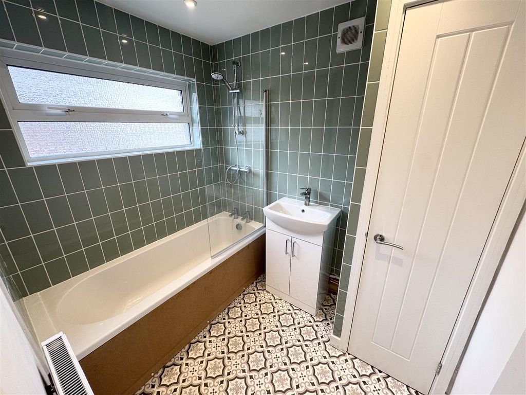 Property photo 2 of 23 Tempimagejkvh7G.Jpg