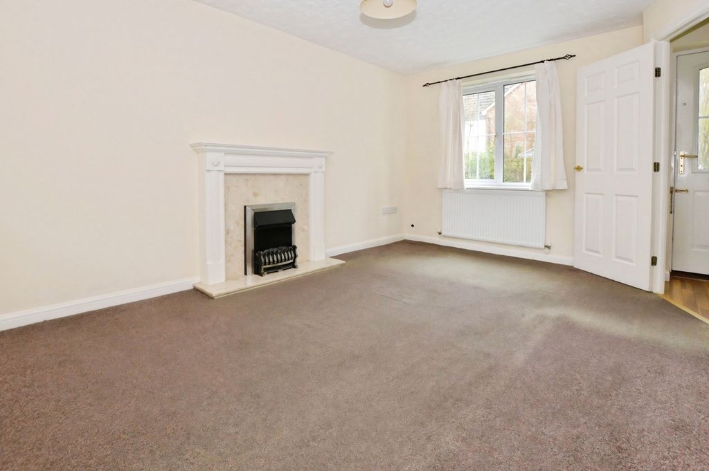 Property photo 3 of 13 Living Room