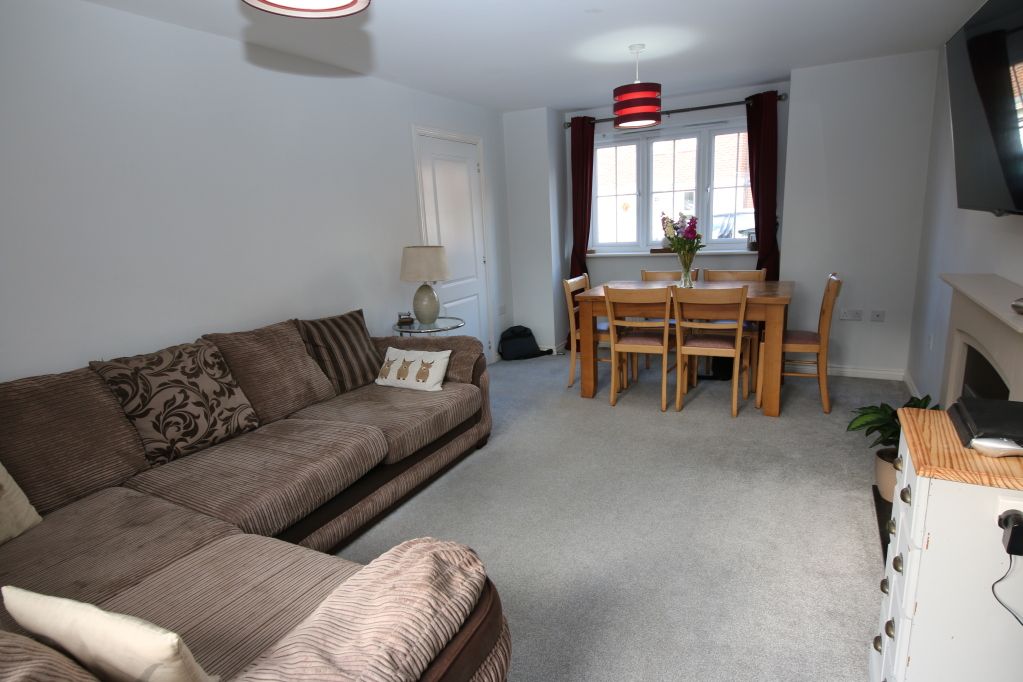 Property photo 2 of 16 Picture No. 32