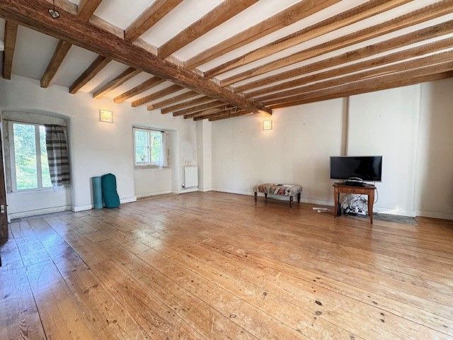 Property photo 2 of 10 Living Room