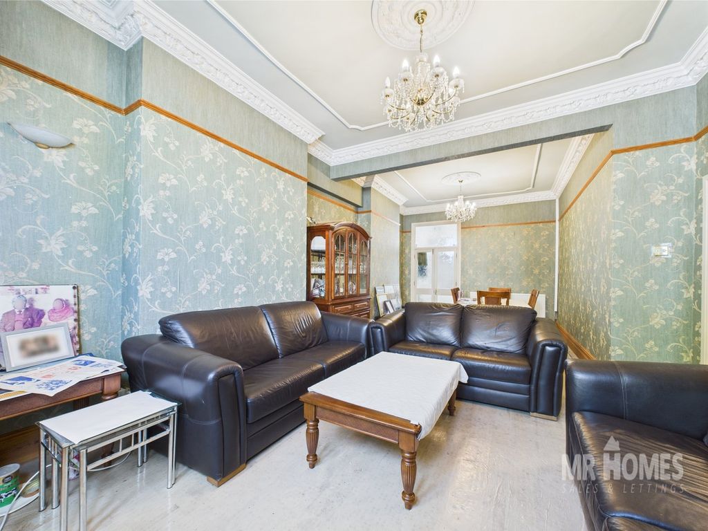 Property photo 2 of 36