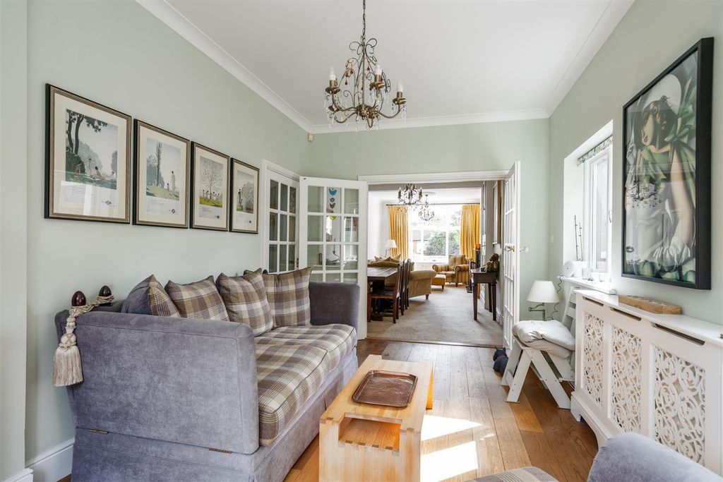 Property photo 2 of 16 2312 Stratford Road_21.Jpg
