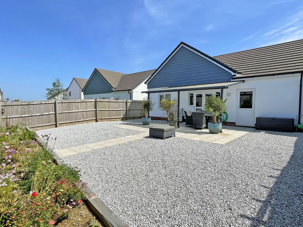 Property photo 3 of 11 Photo 3