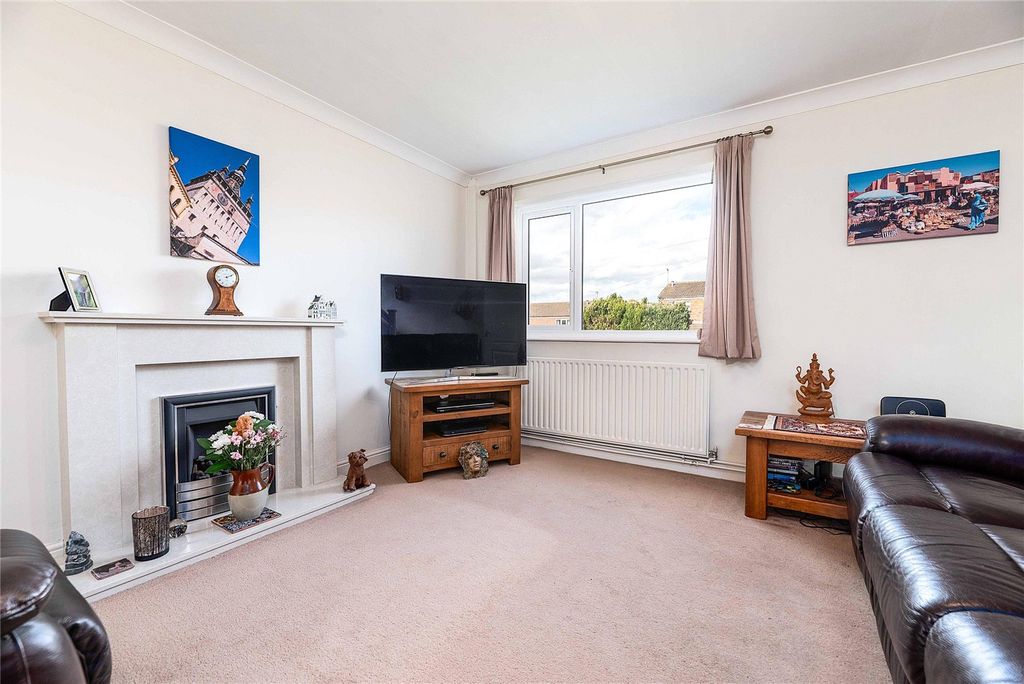 Property photo 2 of 23 Picture No. 35