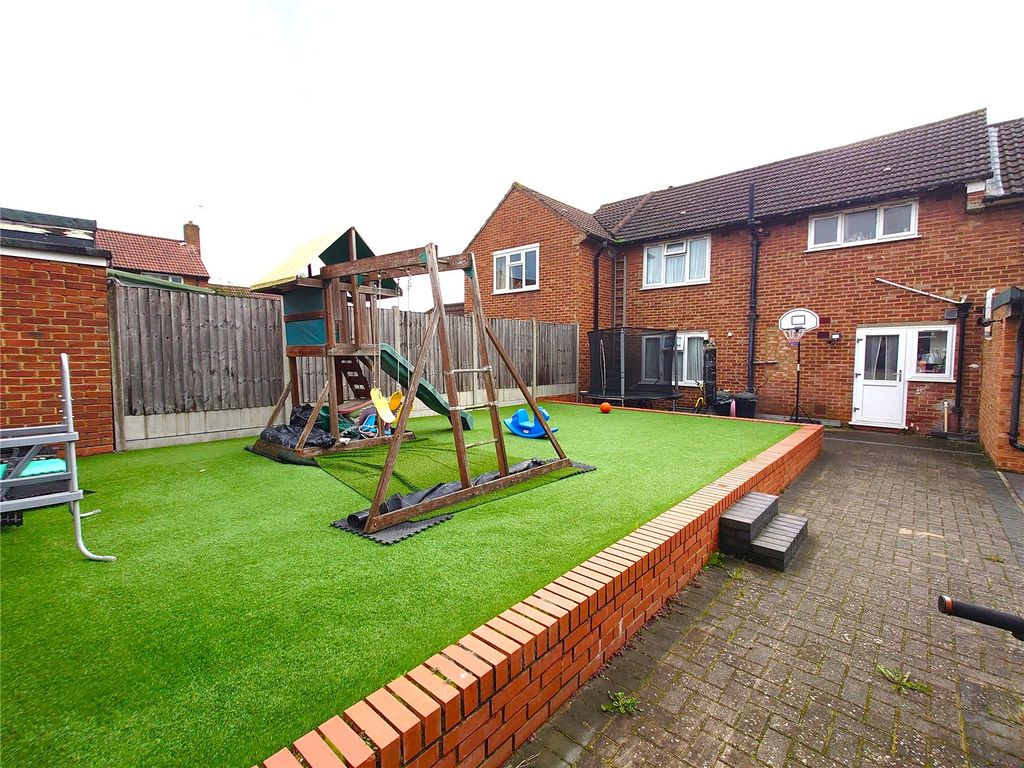 Property photo 2 of 15 Garden