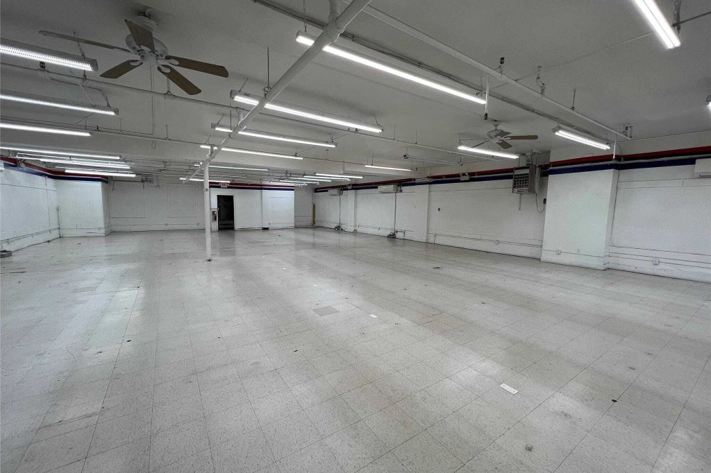 Property photo 3 of 8 <Alttext/>