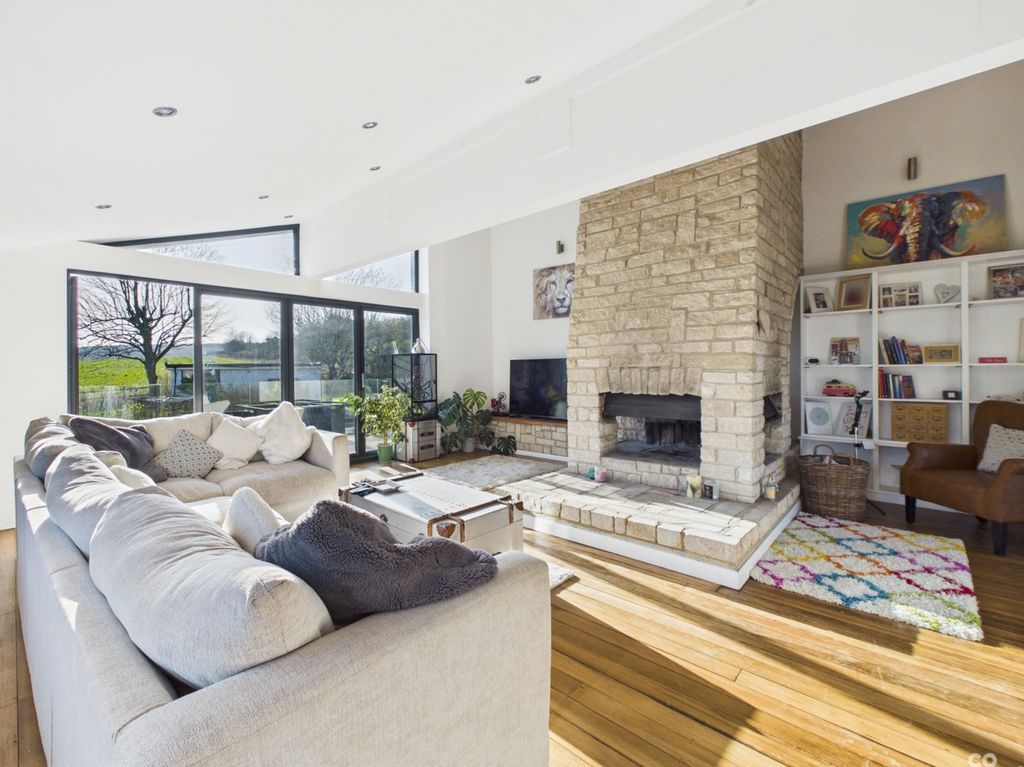 Property photo 1 of 24 Photo 25