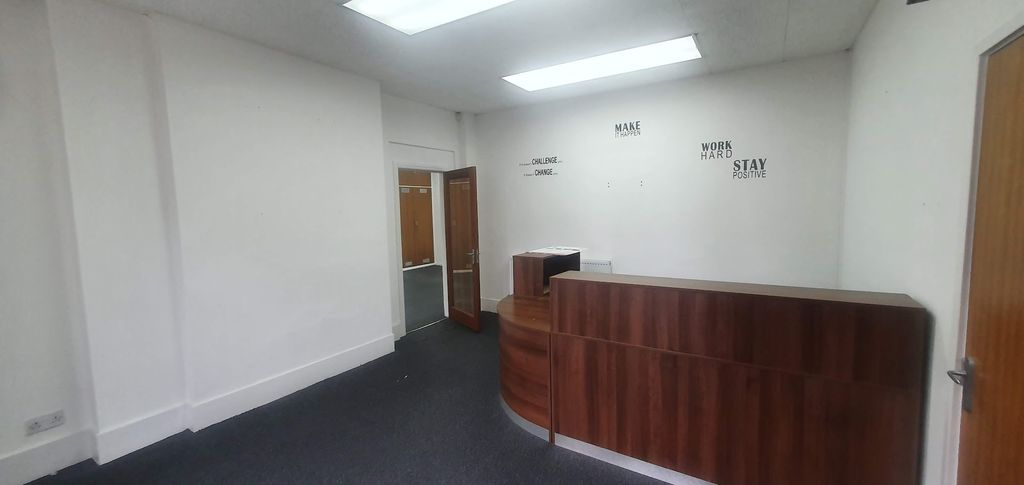 Property photo 2 of 5