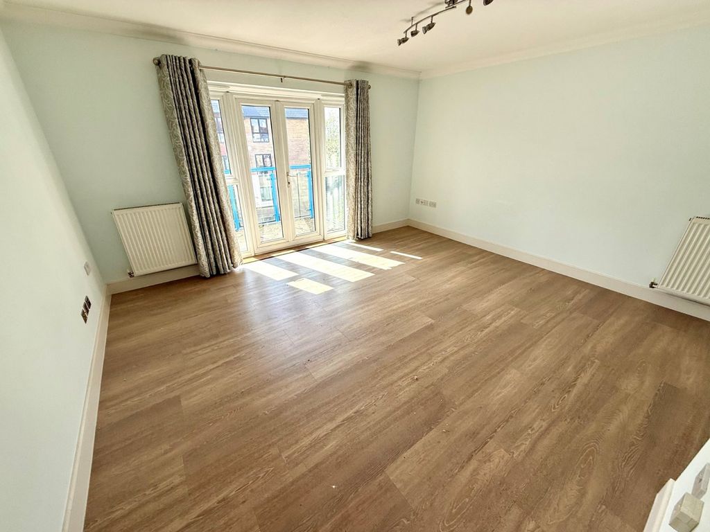 Property photo 3 of 13 Picture No. 01