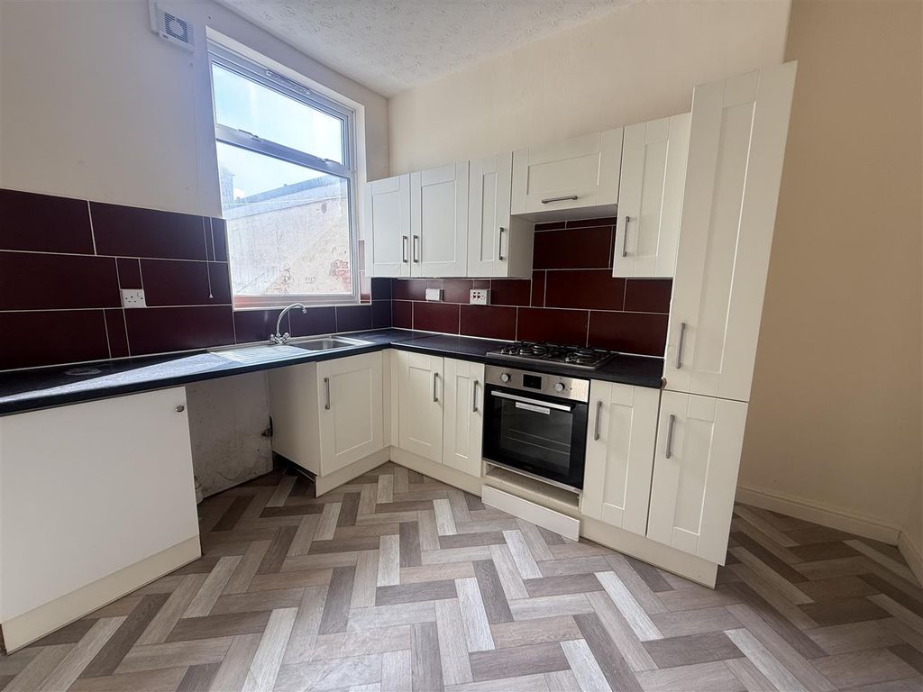 Property photo 2 of 7 Photo 12-09-2025, 11 41 43.Jpg