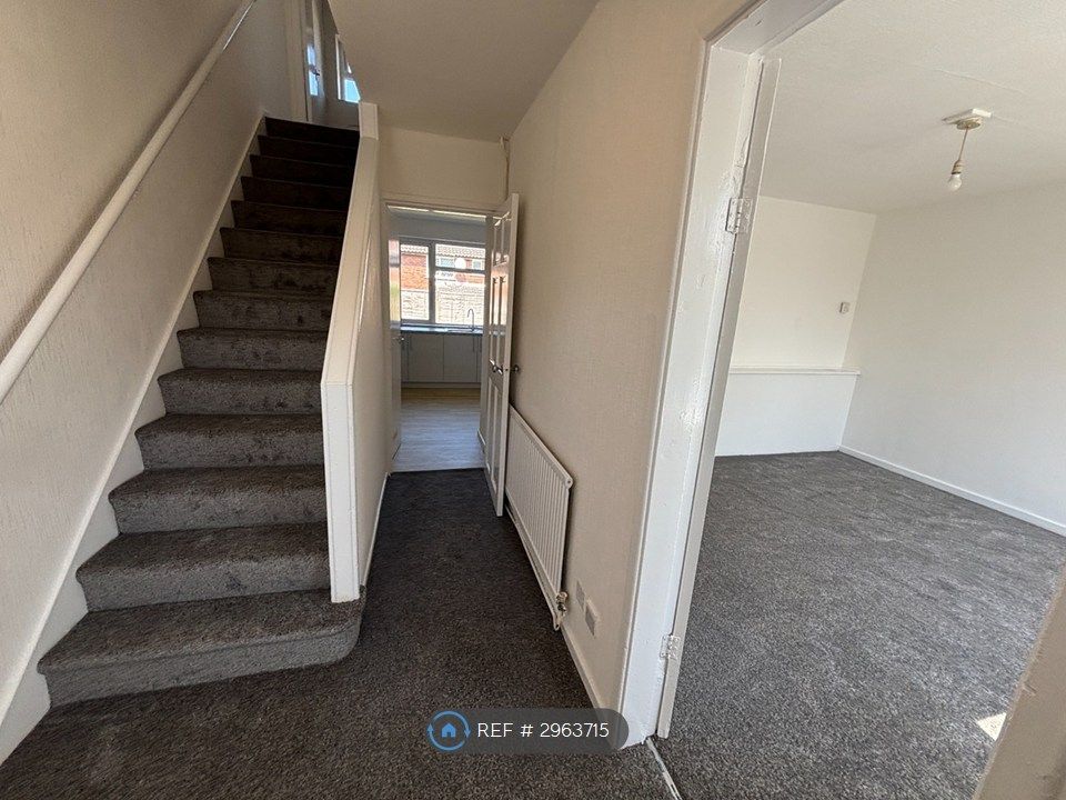 Property photo 2 of 25