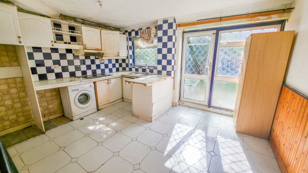 Property photo 2 of 14 20250916_121414-2