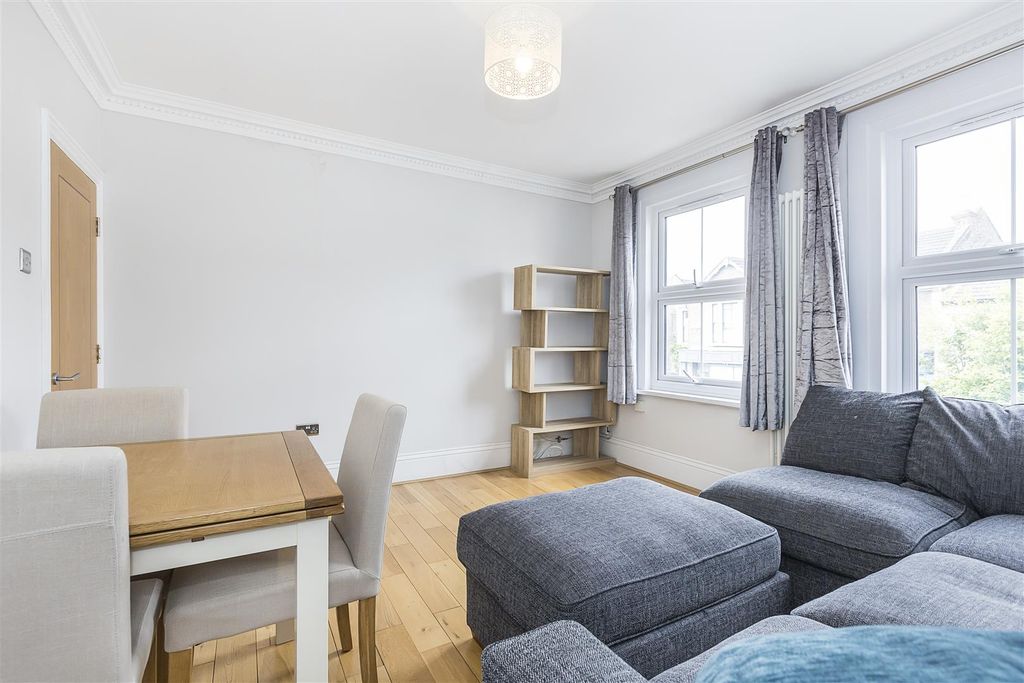 Property photo 2 of 11 2