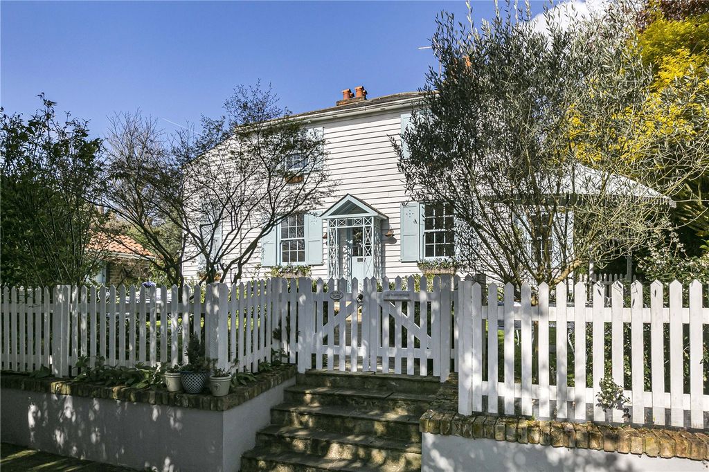 Property photo 1 of 19 Exterior