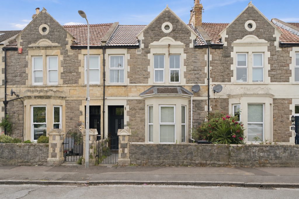 Property photo 1 of 33