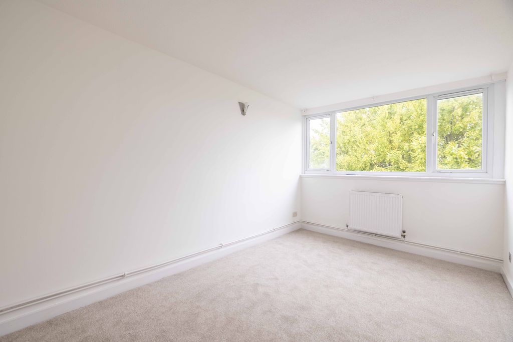 Property photo 3 of 10 83Sc (6 Of 10)