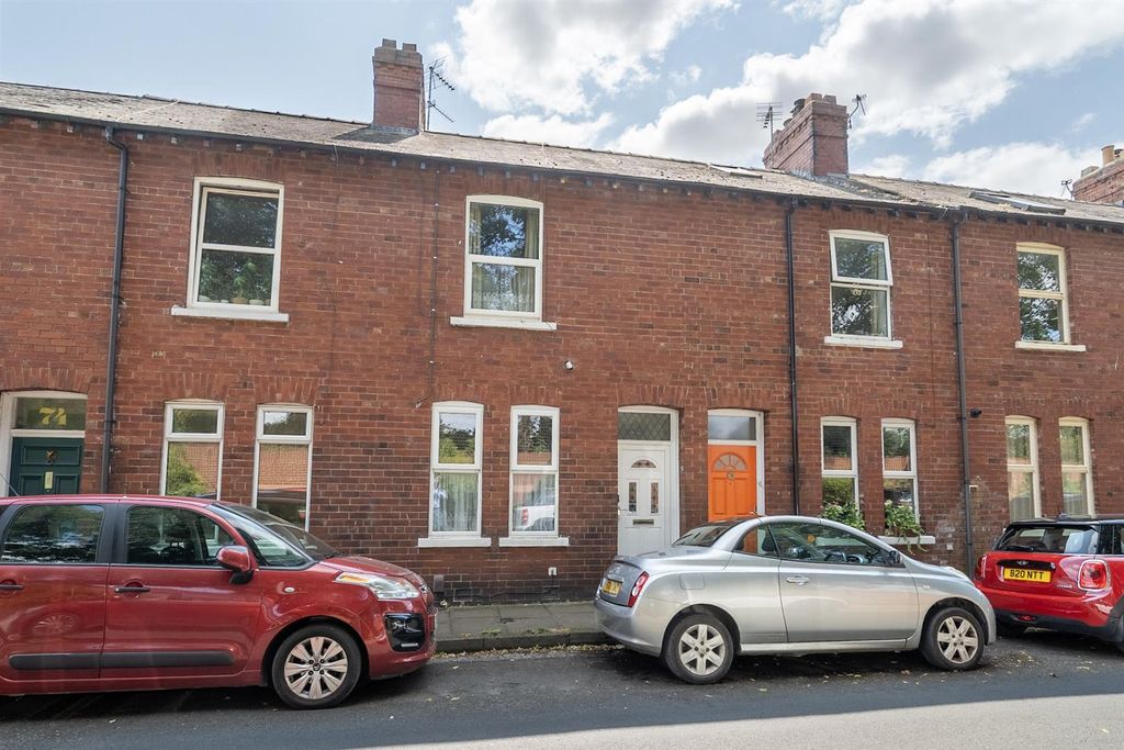 Property photo 1 of 13 Front