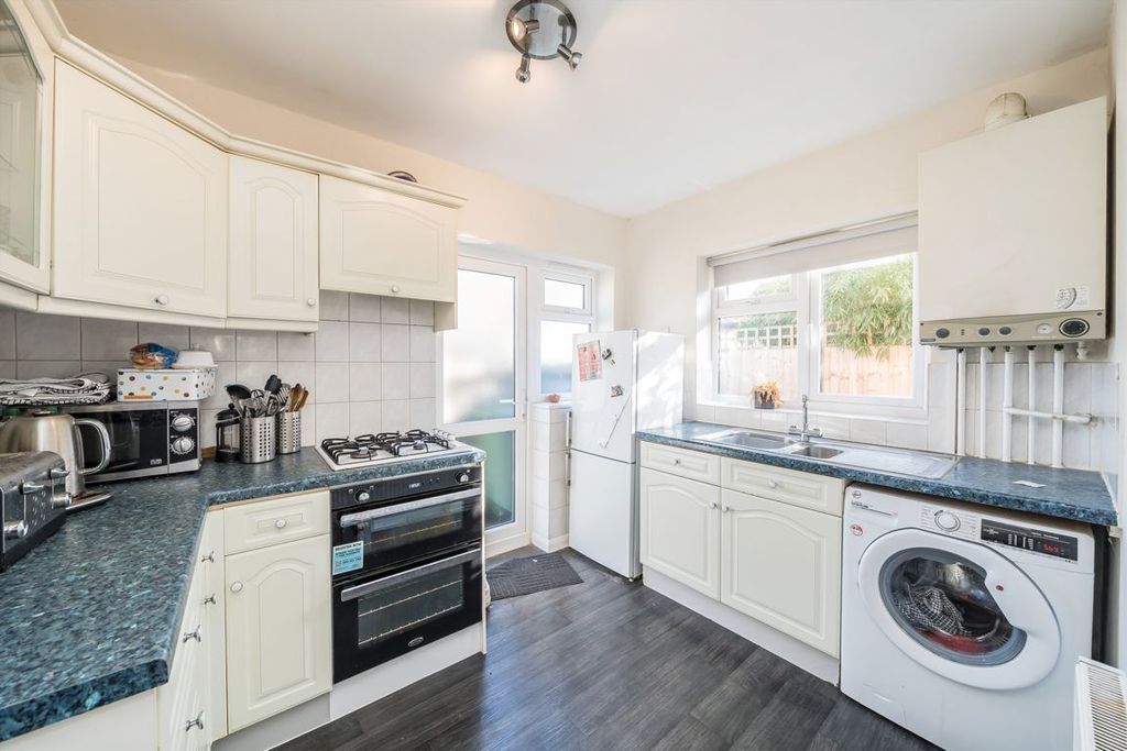 Property photo 3 of 5