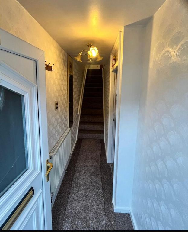 Property photo 2 of 12 Hallway