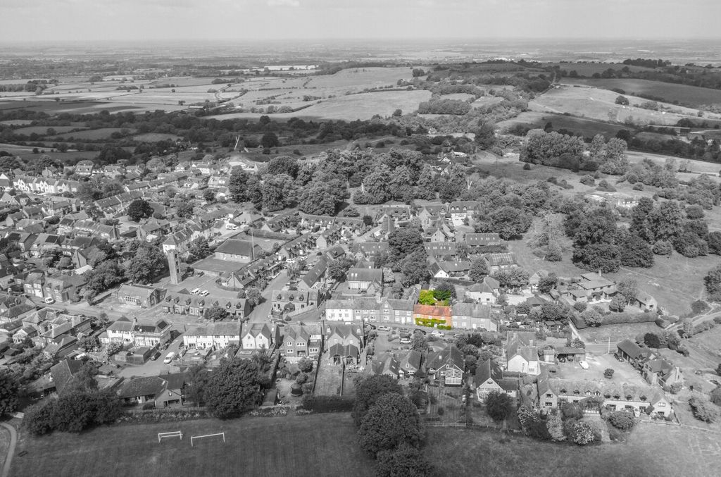 Property photo 3 of 14 683044A3Bf258-1299644-Jpg