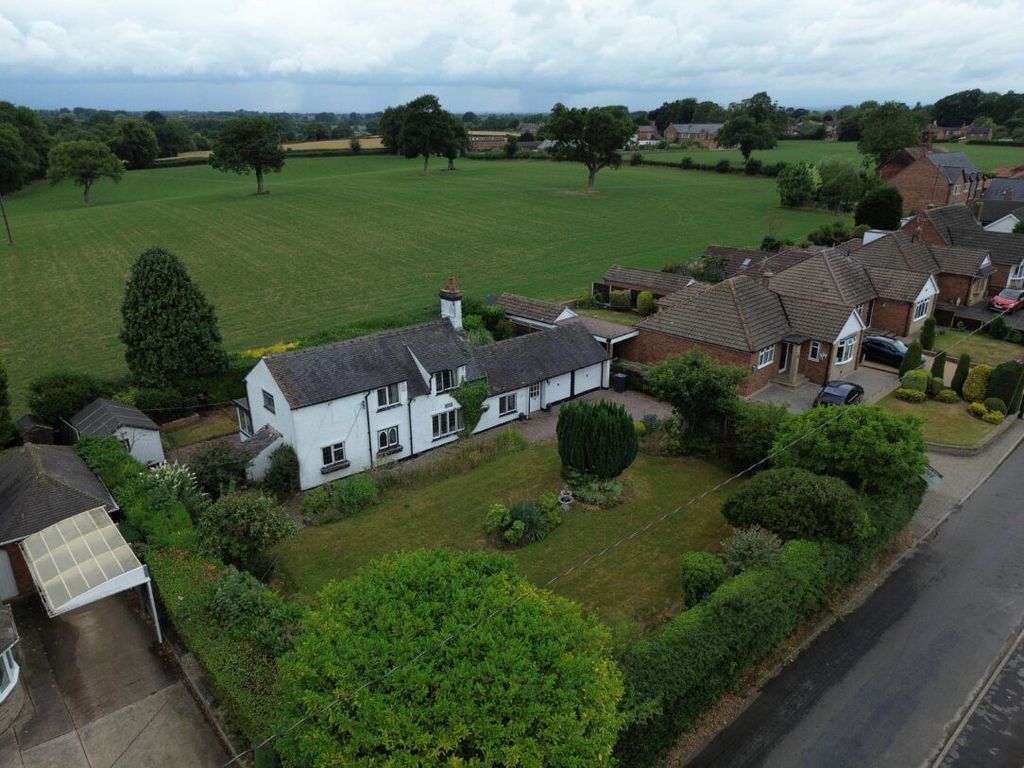 Property photo 2 of 42