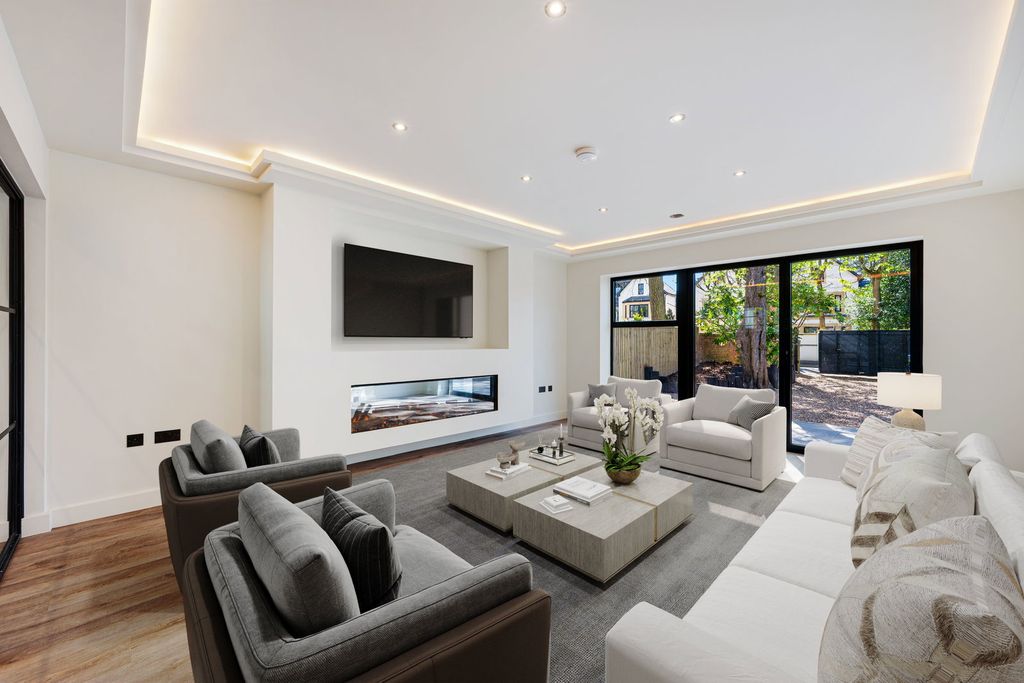 Property photo 3 of 50