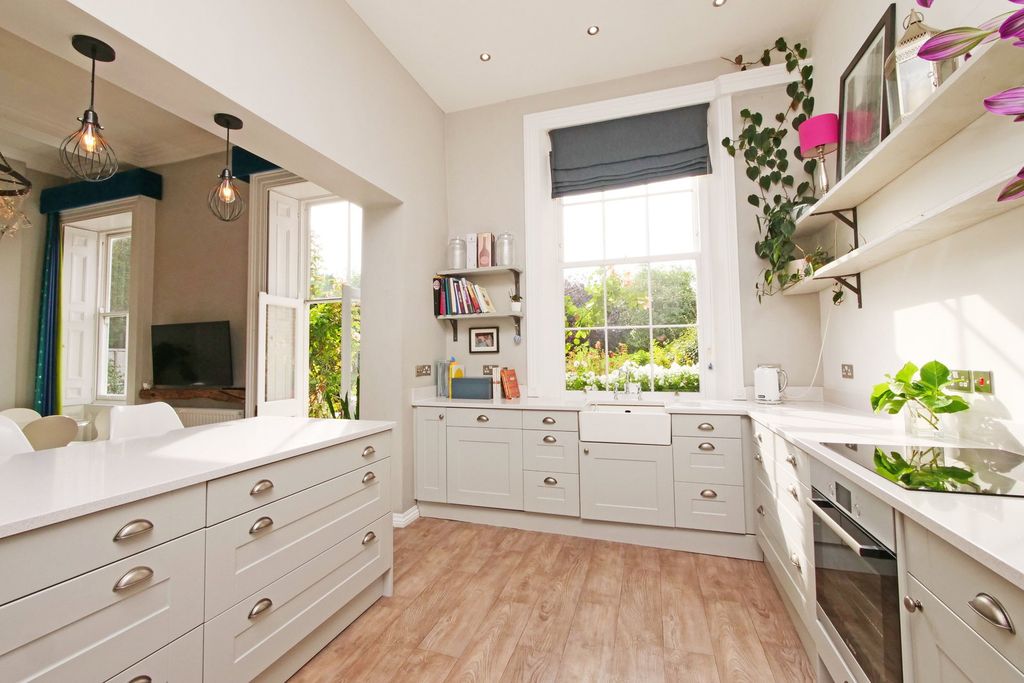 Property photo 3 of 26