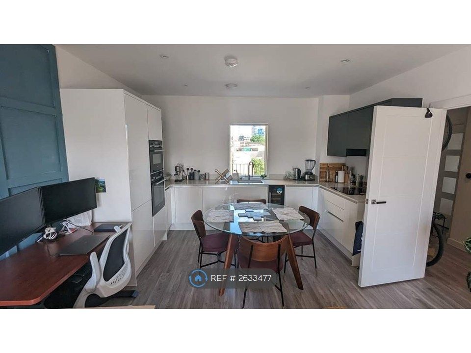 Property photo 3 of 6