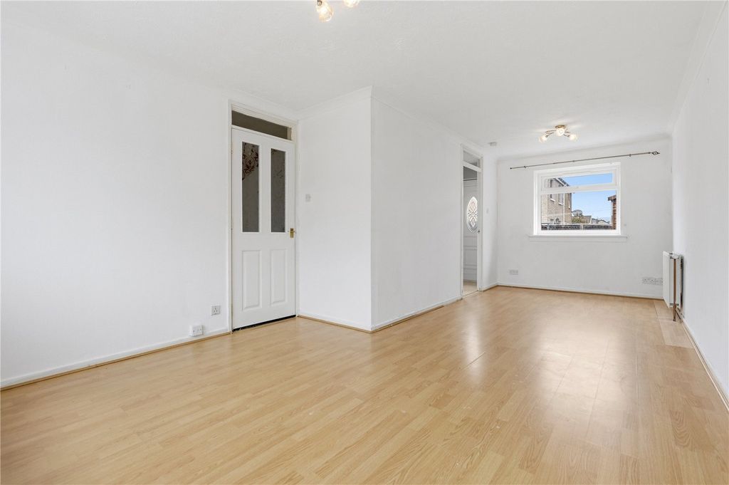 Property photo 2 of 27 Picture No. 25