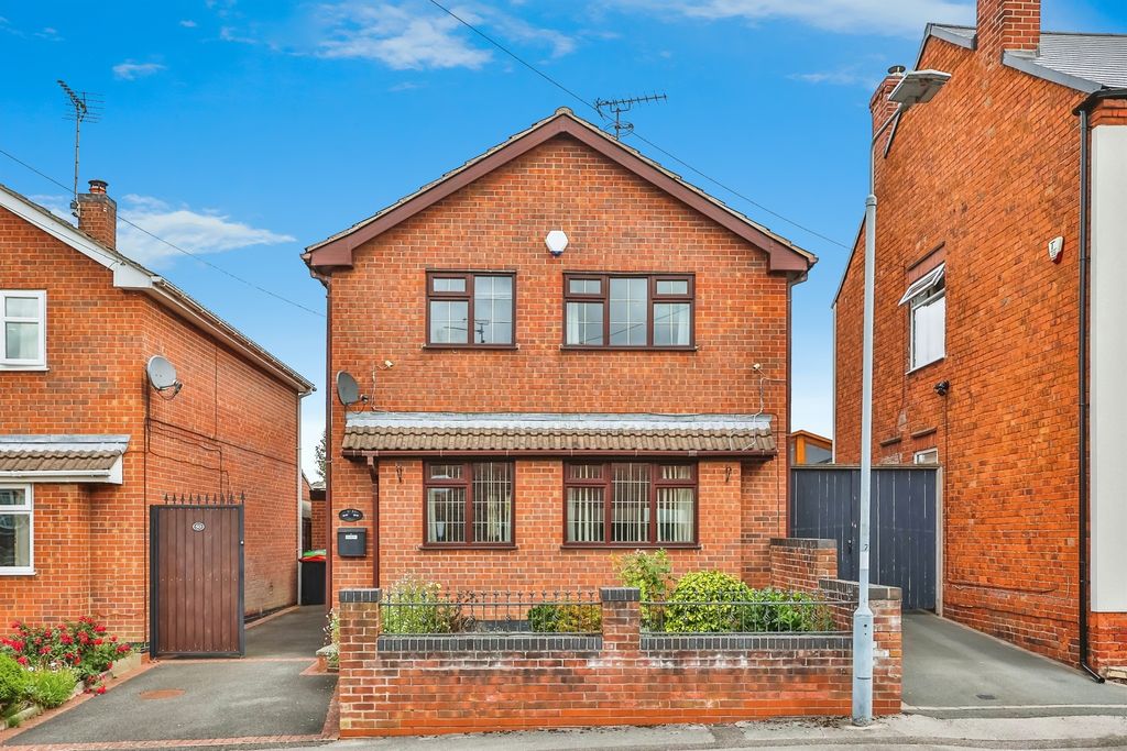 Property photo 1 of 17