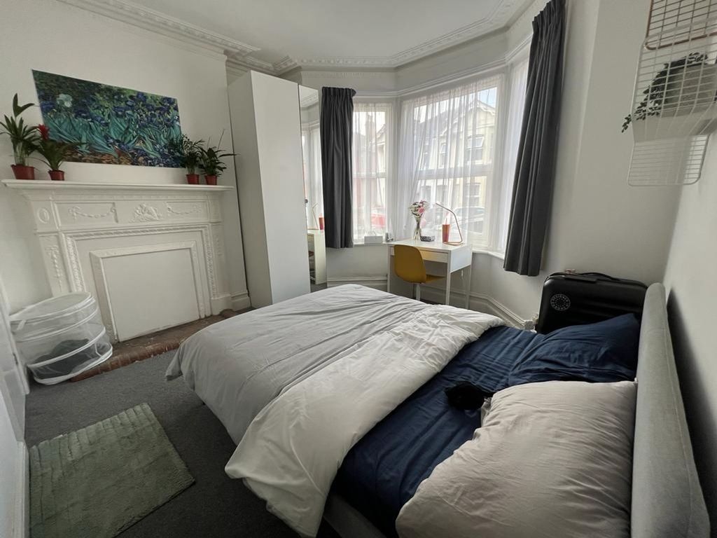 Property photo 1 of 3