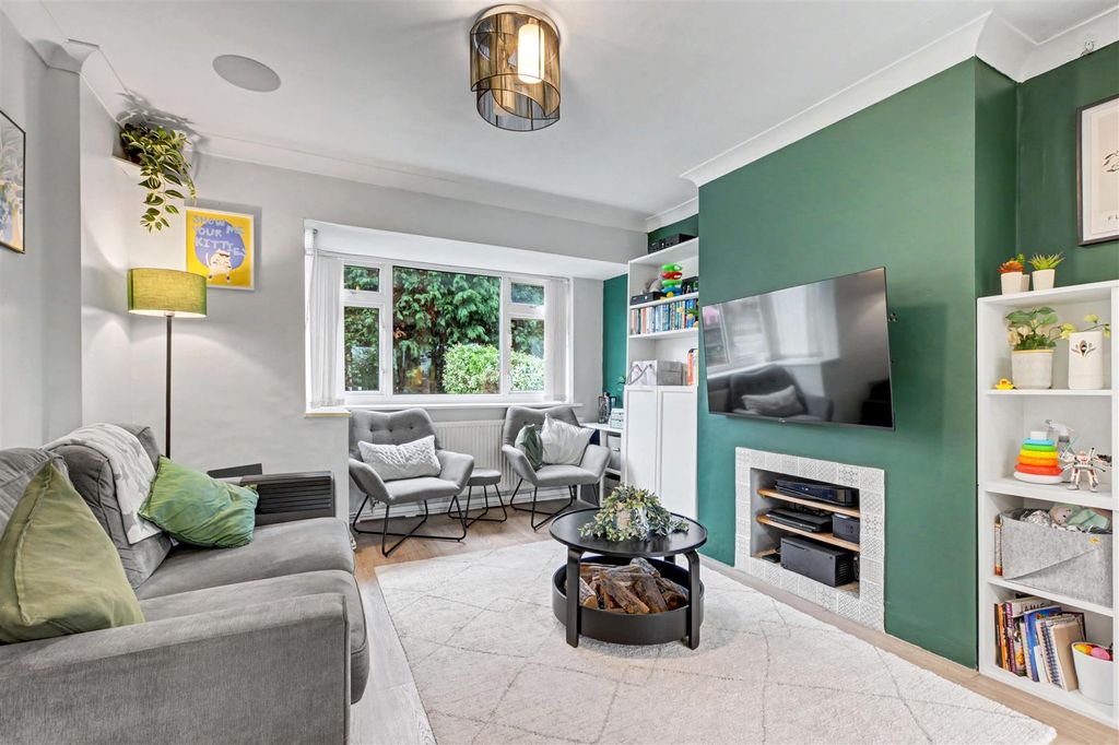 Property photo 2 of 26 Lounge_3.Jpeg