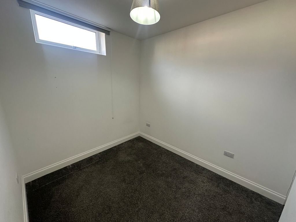 Property photo 3 of 4 Bedroom