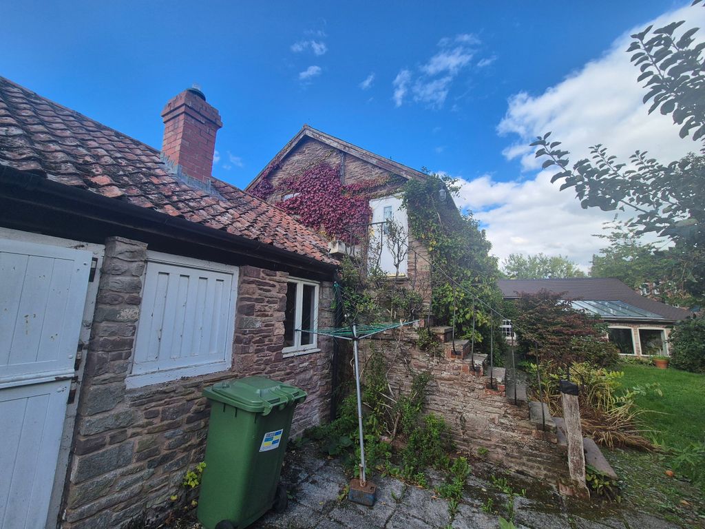 Property photo 3 of 8 Front