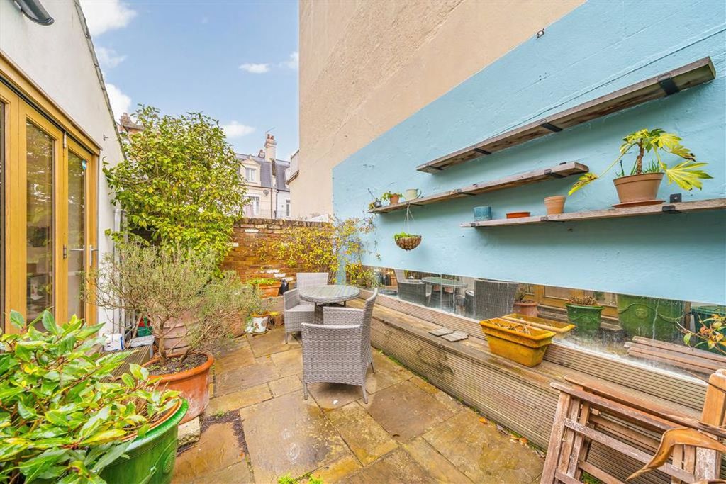 Property photo 3 of 9