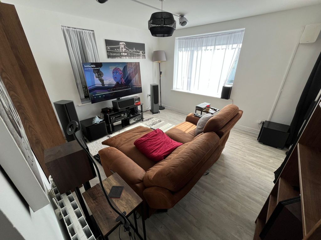 Property photo 3 of 9 Image