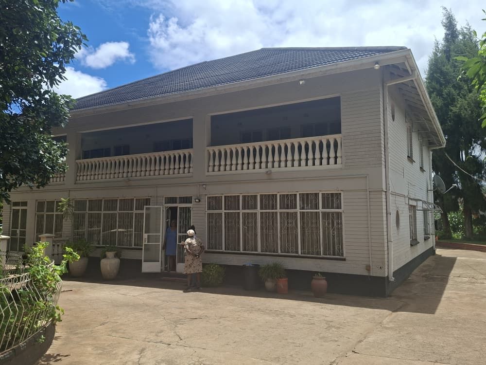 Property photo 2 of 12