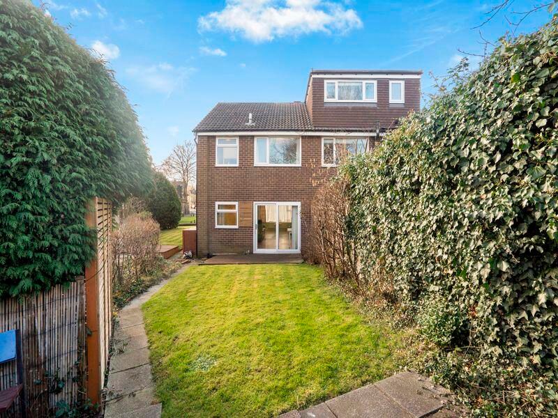 Property photo 2 of 9 Photo 1