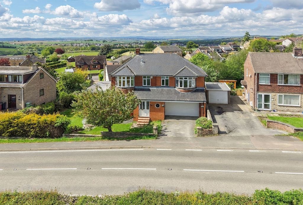 Property photo 1 of 33