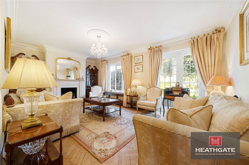 Property photo 3 of 14 Picture-No-11-69