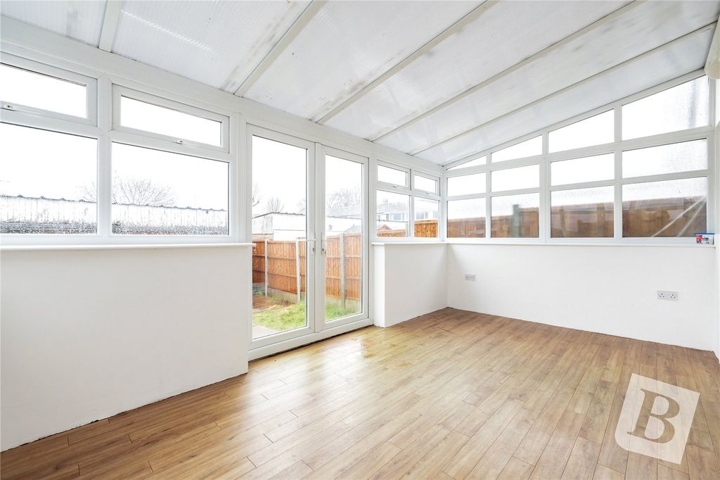 Property photo 3 of 12 Conservatory