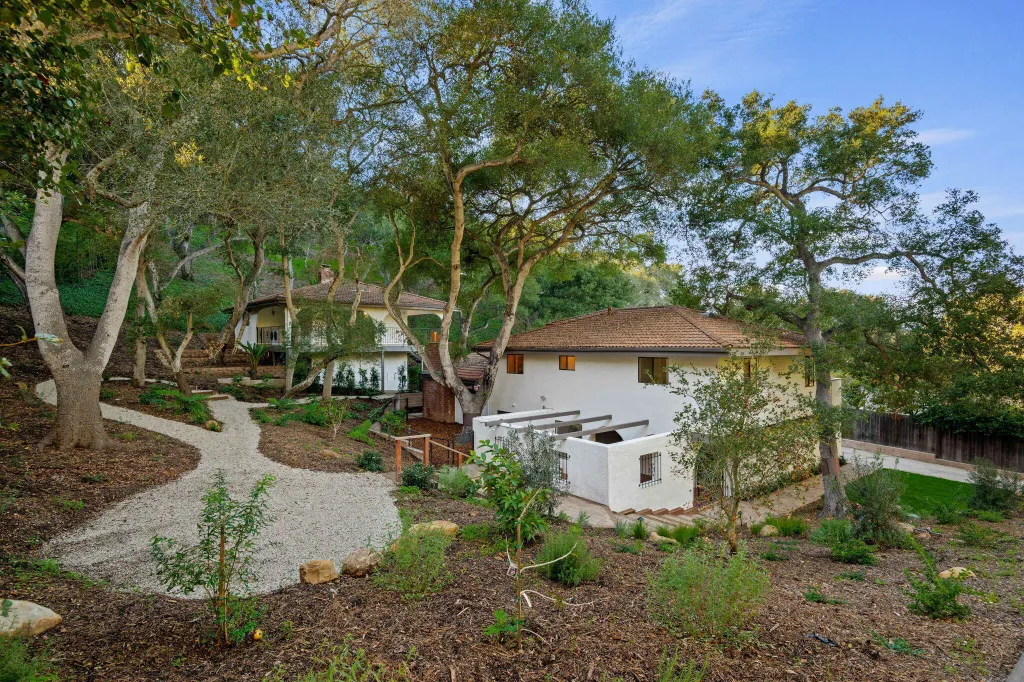 Property photo 2 of 10 <Alttext/>