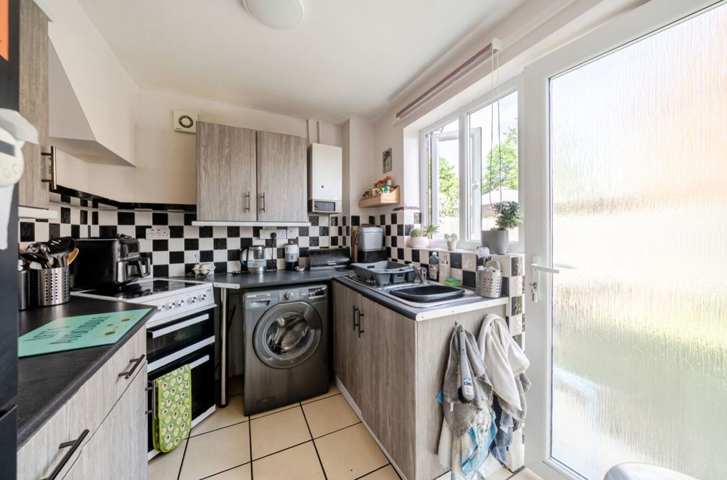 Property photo 3 of 19 1-6A160Aab6836F-1467615-12-6A15B9F35F93B-1
