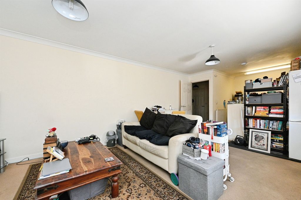Property photo 3 of 11